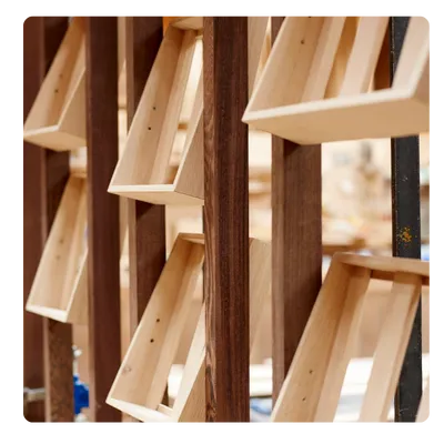 renovation meuble en bois vitre